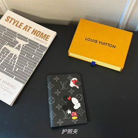 Louis Vuitton LV animowane listy posiadacz paszportu-3842  