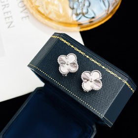 Van Cleef & Arpels czteroliściowe kolczyki z konisznicy-4046  