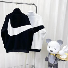 Nike płaszcz pluszowy