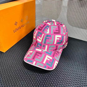 Kapelusz Fendi (styl 15)